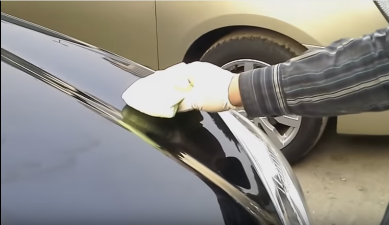 Phủ sơn nano xe hơi